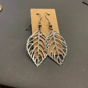 Silver Leaf Filigree Earrings